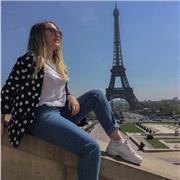 Doy clases de inglés y francés, mucha experiencia con personas de todas las edades y vehículo propio. Títulos oficiales de la eoi. Estudiante de tei